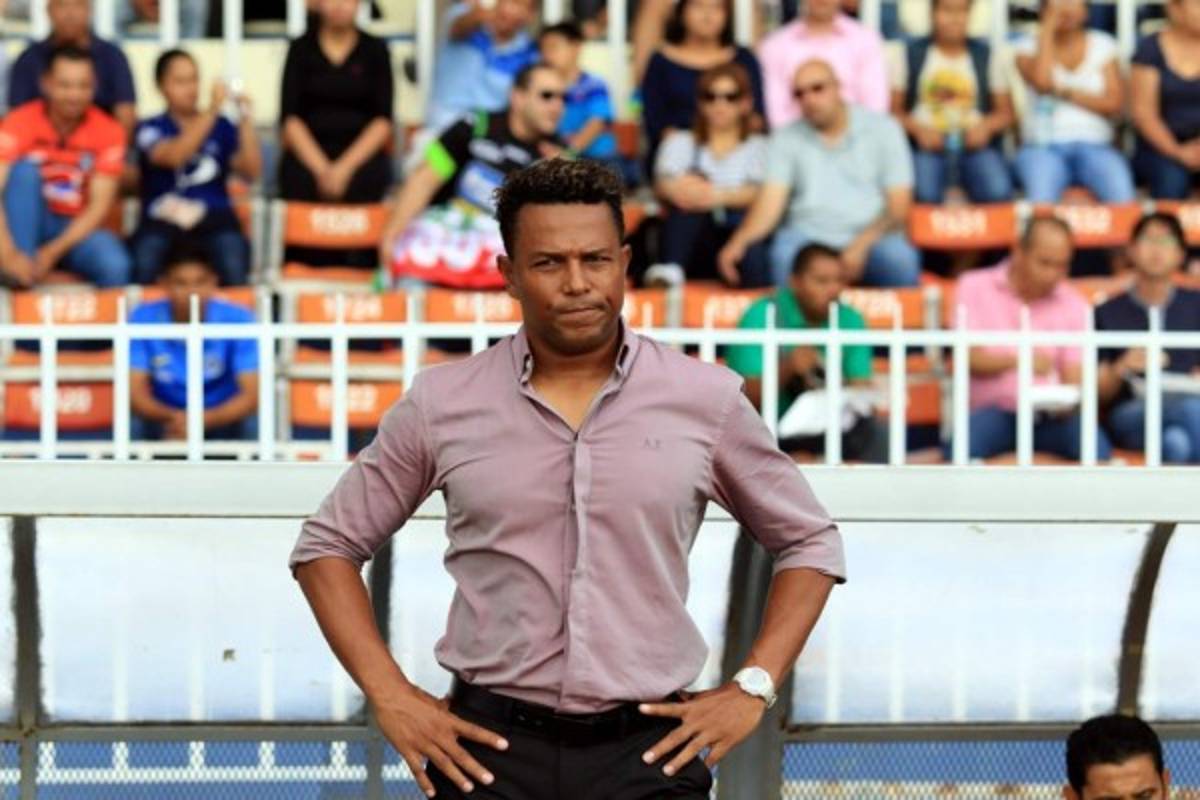 Entrenadores que están en la cuerda floja en el fútbol de Honduras