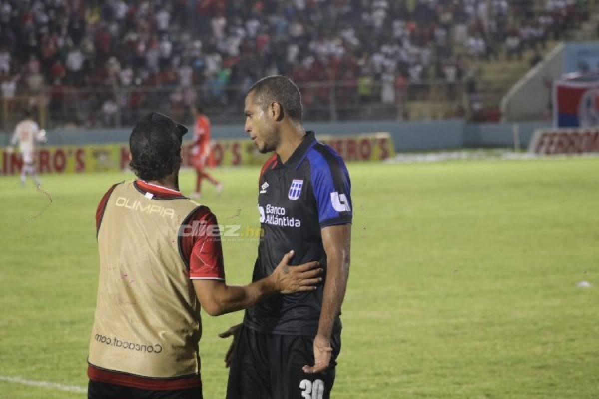 El gesto de Troglio al ver a Eddie expulsado, la extraña celebración de Rocca y el 'tierno' abrazo de Machuca a Cáceres