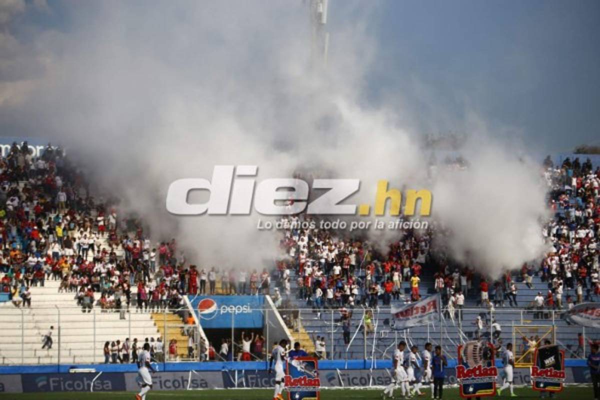 ¡Clásico ardiente! Las imágenes que no mostró la TV del Motagua-Olimpia