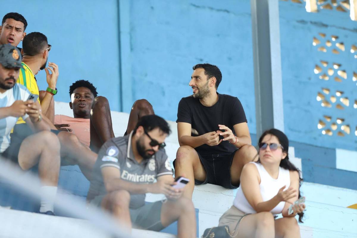 ¡La Ceiba de fiesta! Victoria celebró por lo alto, fichaje del Olimpia presente y exmundialista llegó a la final de Reservas