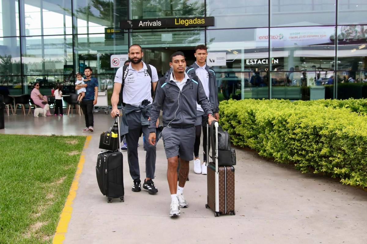 Caras tristes y no hablaron con la prensa: así fue la llegada de Honduras a Palmerola