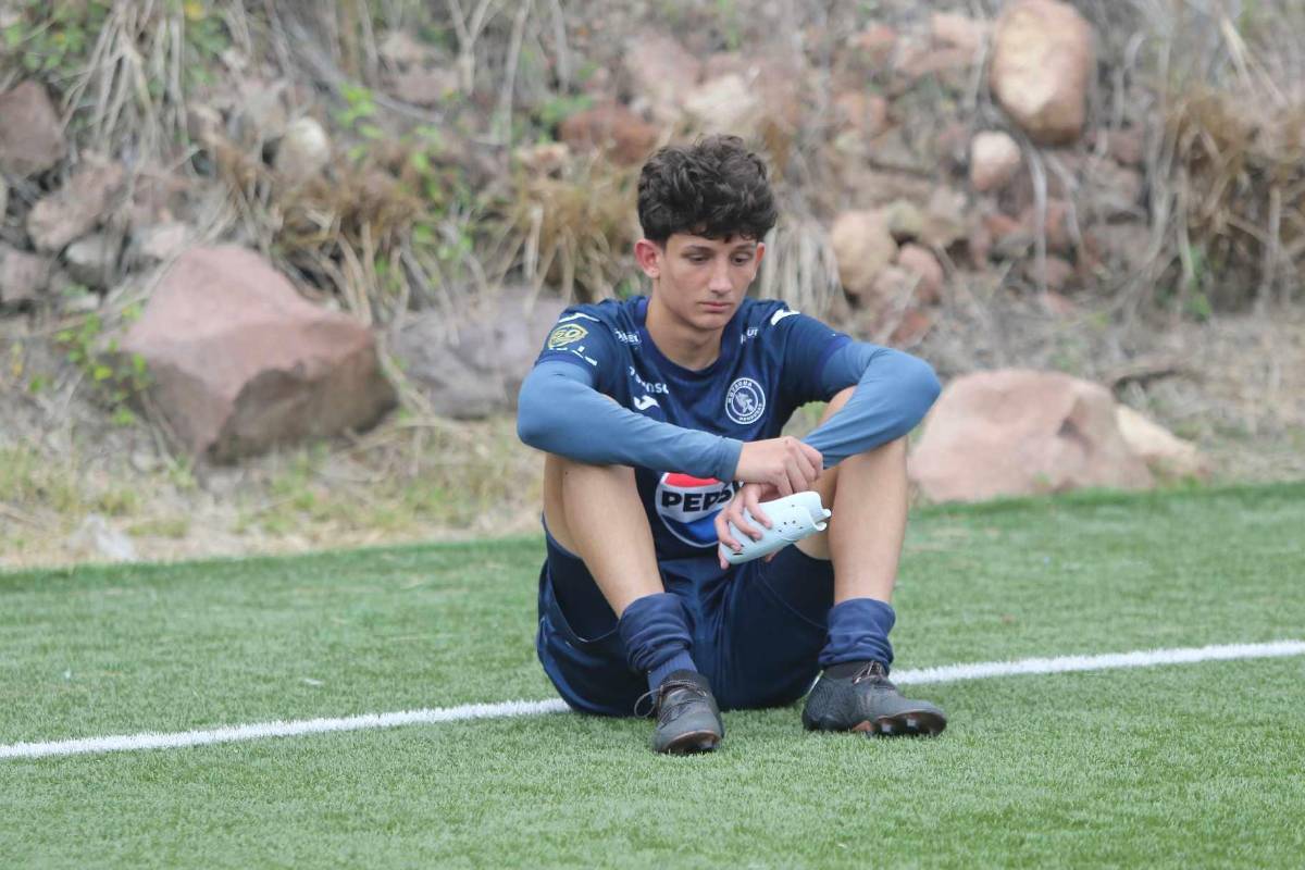Dedicación a Demetri Gordon, sorpresas y festejos en la gran final de reservas Olimpia vs Motagua en Honduras