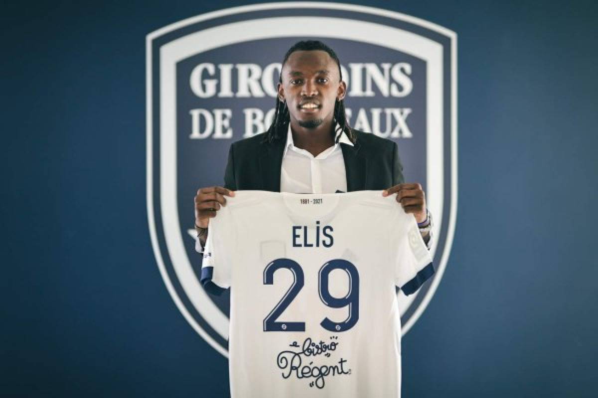 ¡Como artista de cine! La presentación de Alberth Elis y la firma de contrato en su primer día en el Girondins