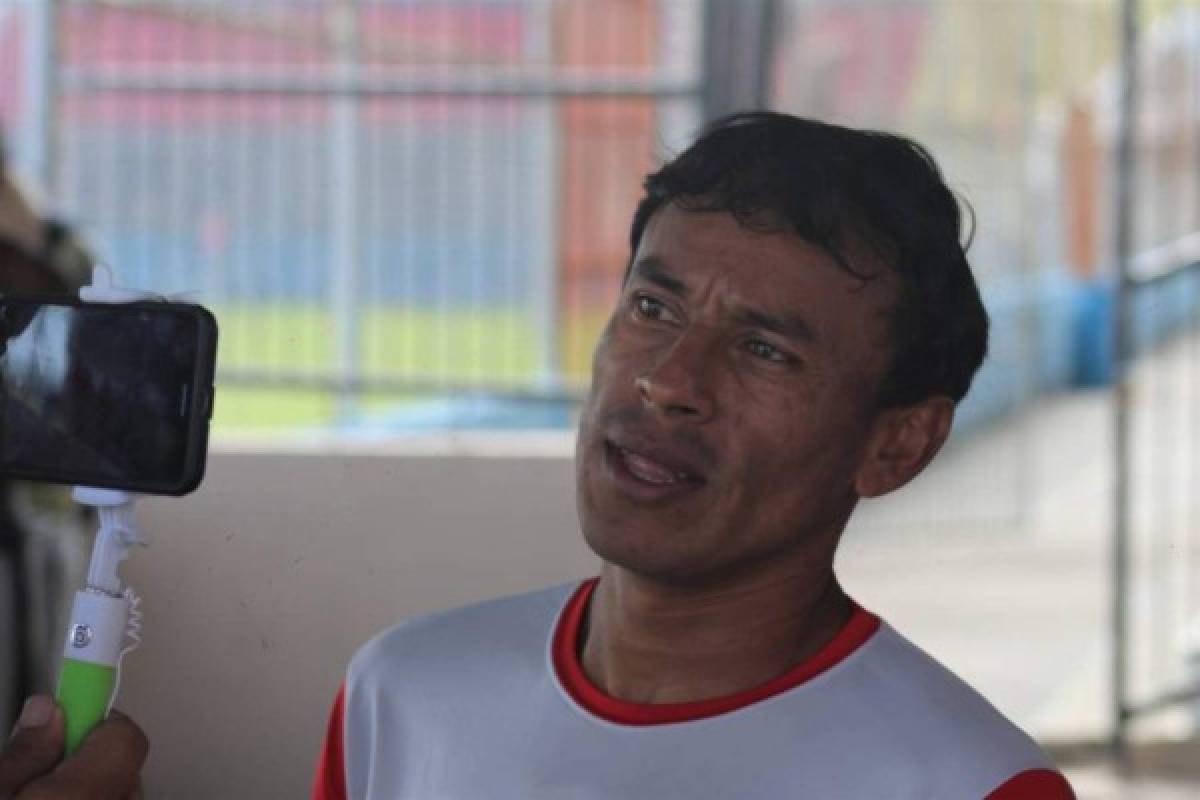 Javier Portillo atiende a la prensa ceibeña en la previa del encuentro ante Olimpia. Foto: Edgar Witty