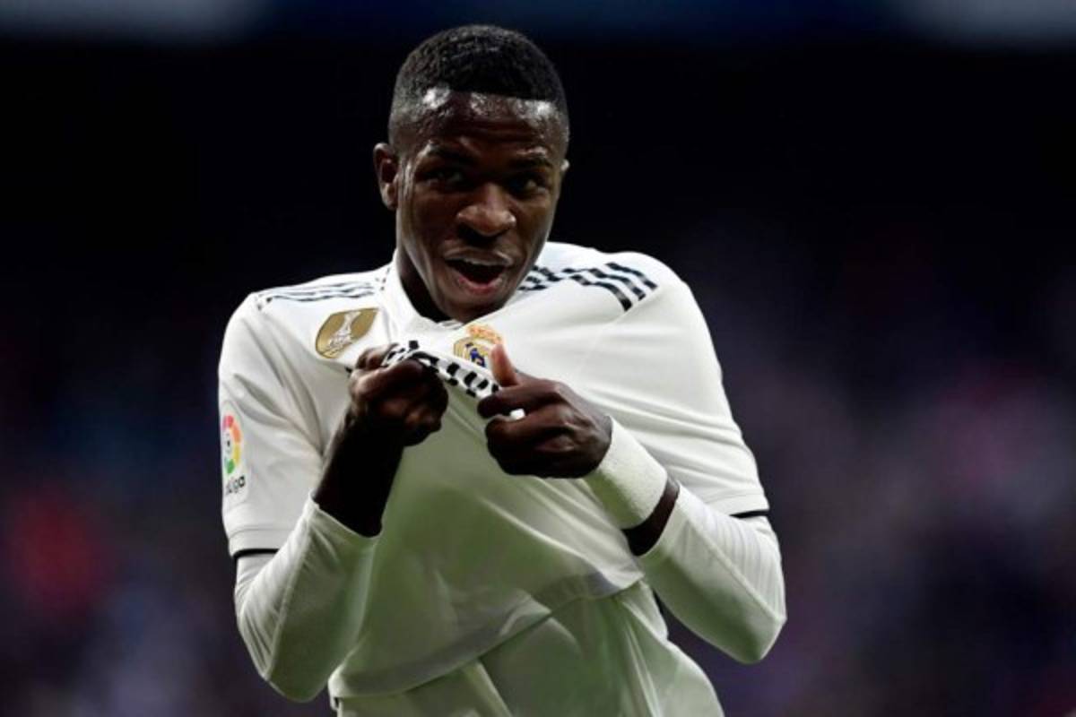 Vinicius se ganó el cariño del Bernabéu celebrando un gol que no fue suyo