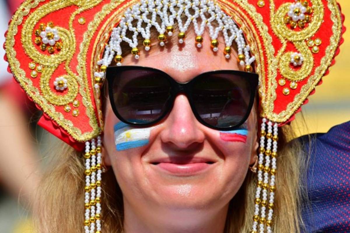 ¡HERMOSAS! Las bellas chicas en el juego entre Francia y Argentina en Rusia 2018