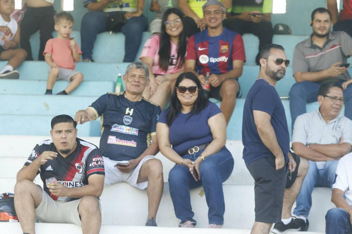 Jugadores esperando pago de salarios, Mauricio Dubón presente y mundialista vio jugar a su hijo