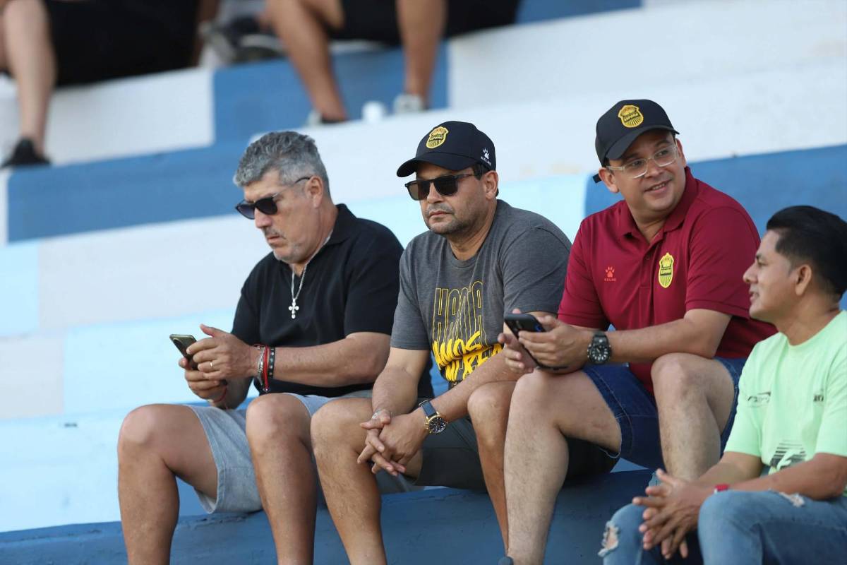 ¡La Ceiba de fiesta! Victoria celebró por lo alto, fichaje del Olimpia presente y exmundialista llegó a la final de Reservas