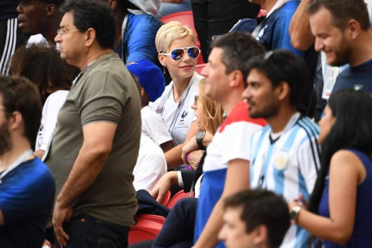 ¡HERMOSAS! Las bellas chicas en el juego entre Francia y Argentina en Rusia 2018