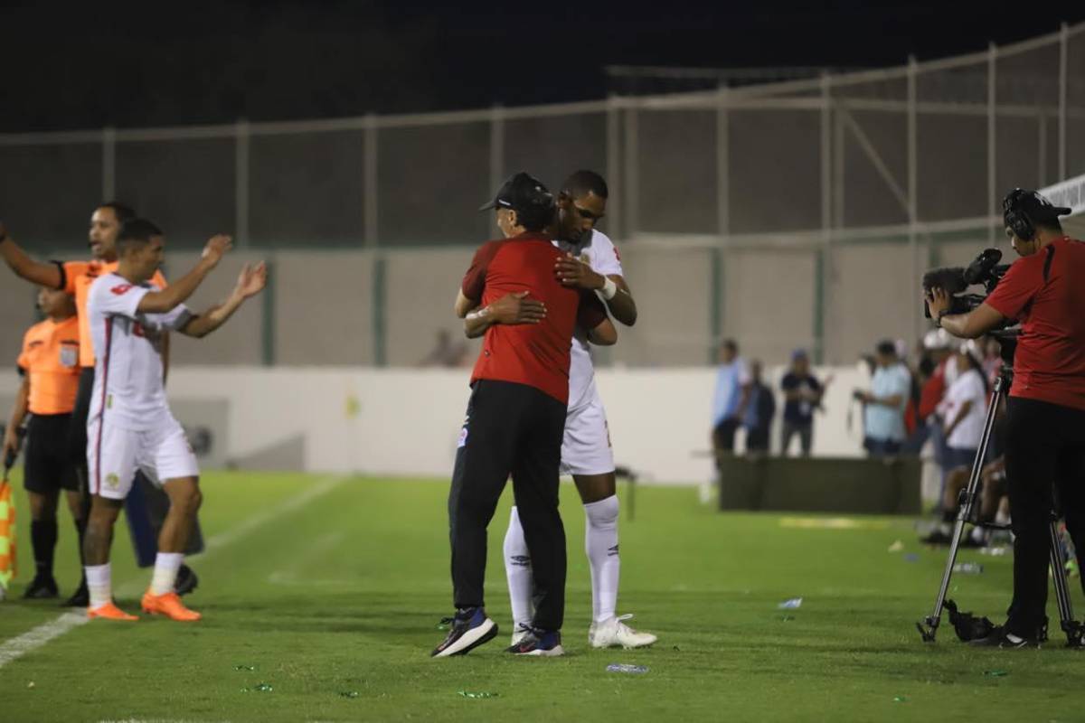 No se vio por TV: ¿Cómo salió la foto de Benguché? la hermosura motagüense y al desaparecido equipo que revivieron en Comayagua