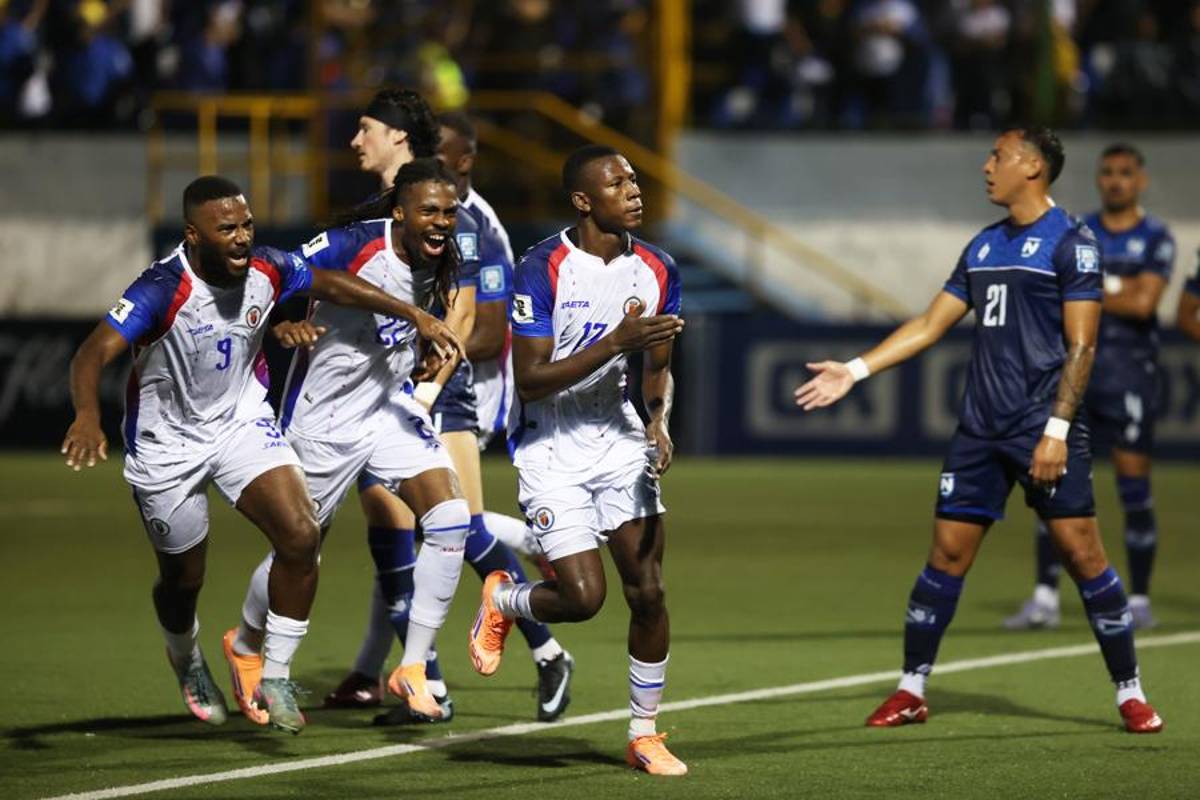 Japoneses le dan lección a la afición de Nicaragua por dejar el estadio como un chiquero tras goleada de Haití