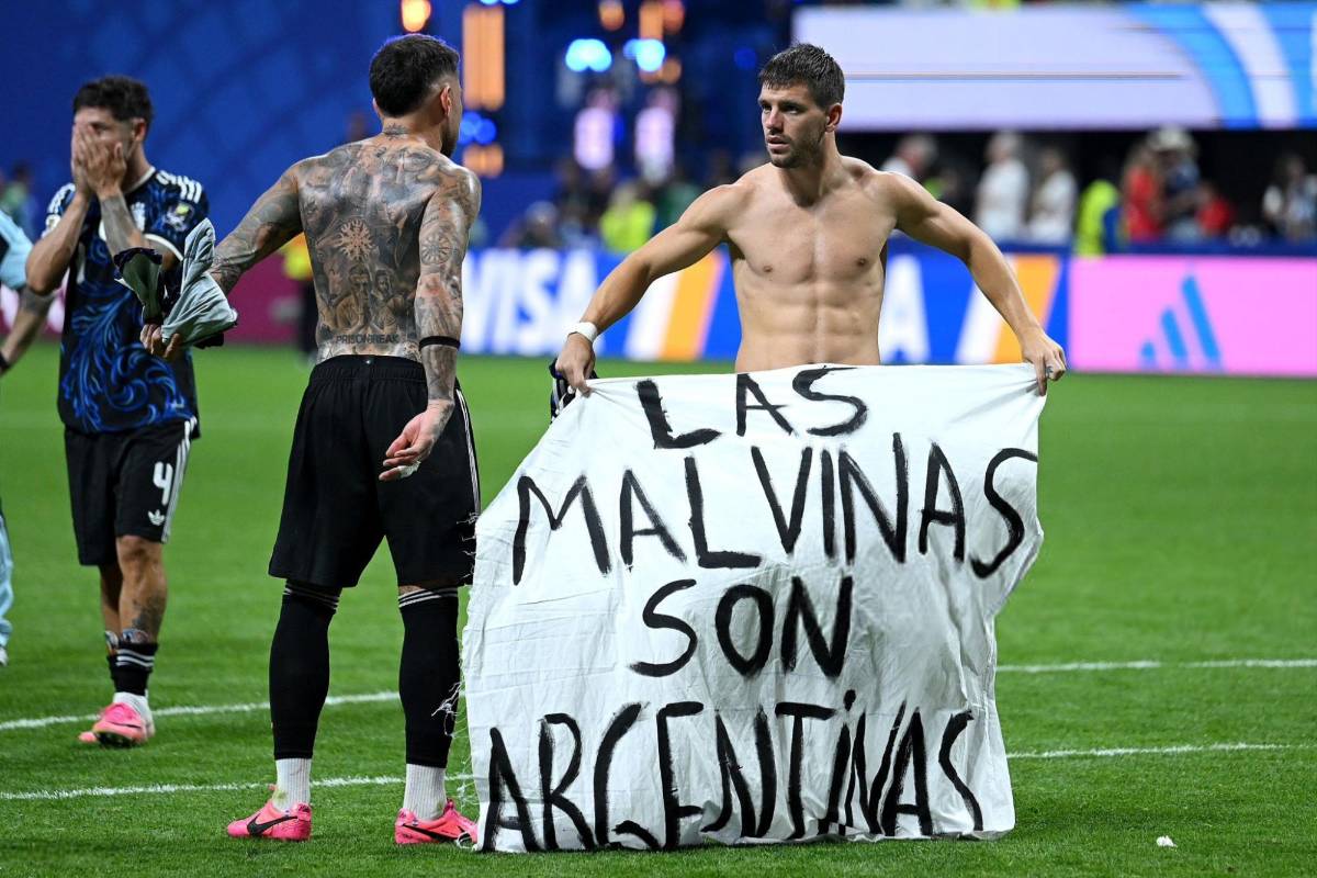 La  Polémica manta de Argentina en la cara de los ingleses y el castigo de FIFA