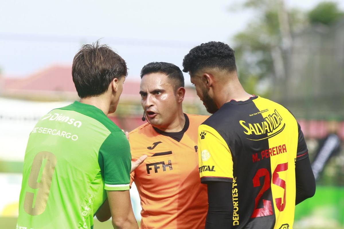 No viste en TV: Jeaustin salió sonriendo; golpes, pelea y el enojo en Marathón