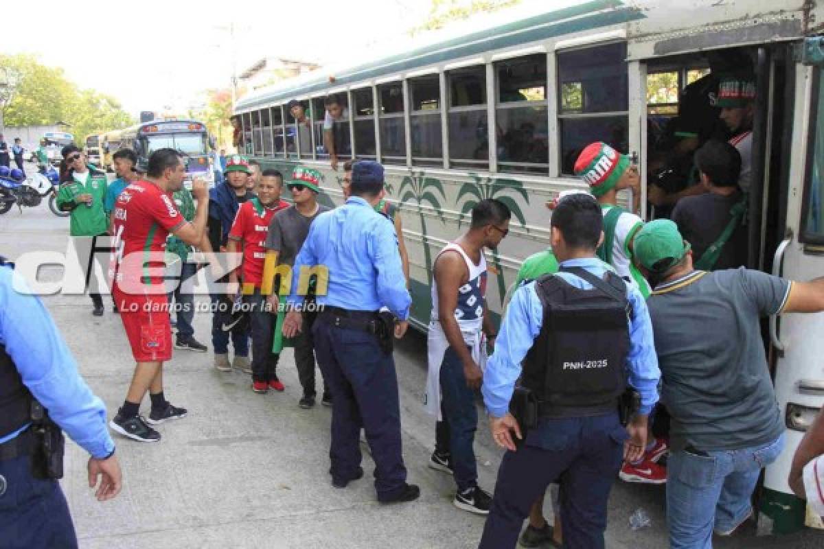 ¡LOCURA! Caravana verdolaga rumbo al Nacional de Tegucigalpa