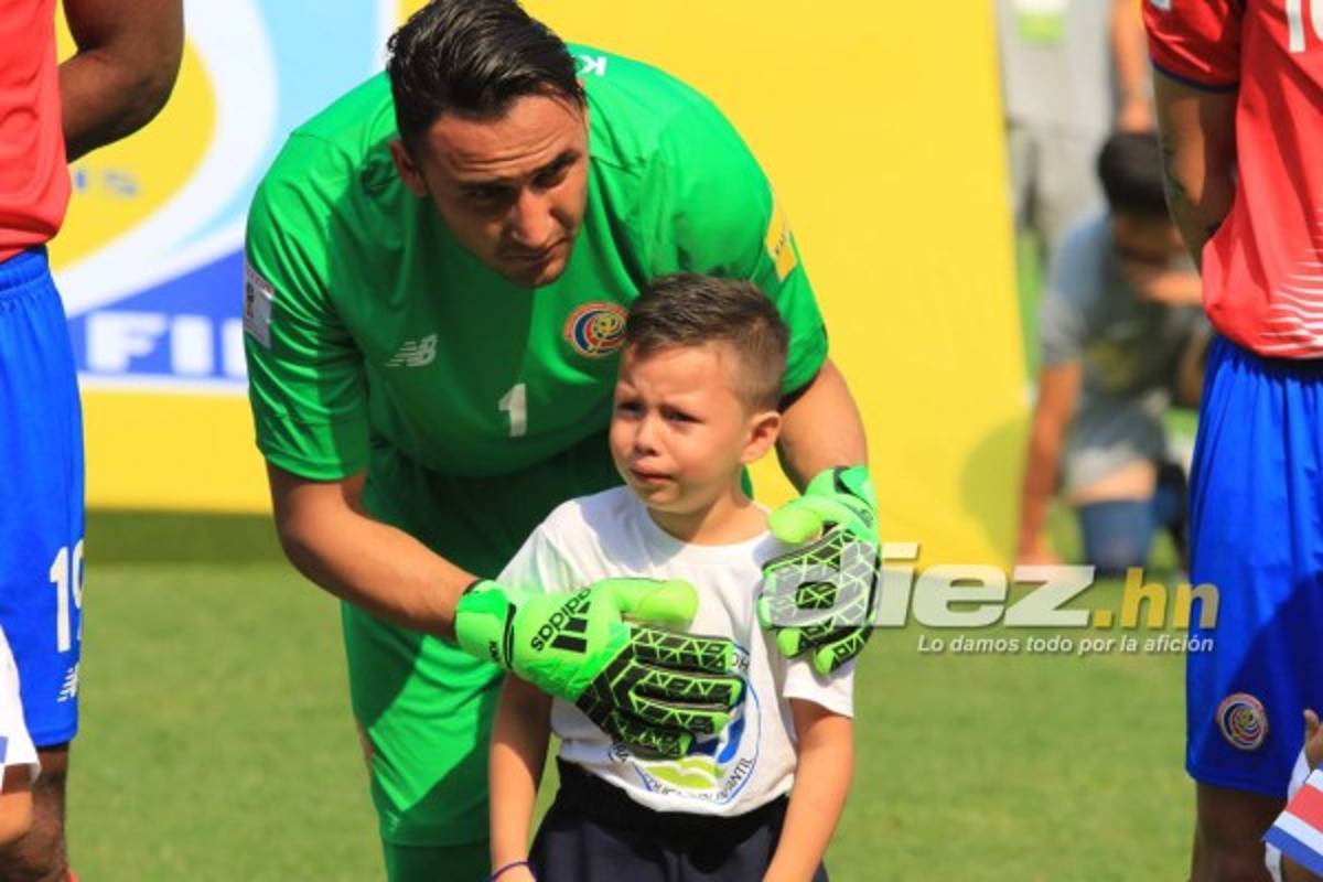¡Mucha tristeza! Las fotos que no se vieron en TV en juego de Honduras-Costa Rica