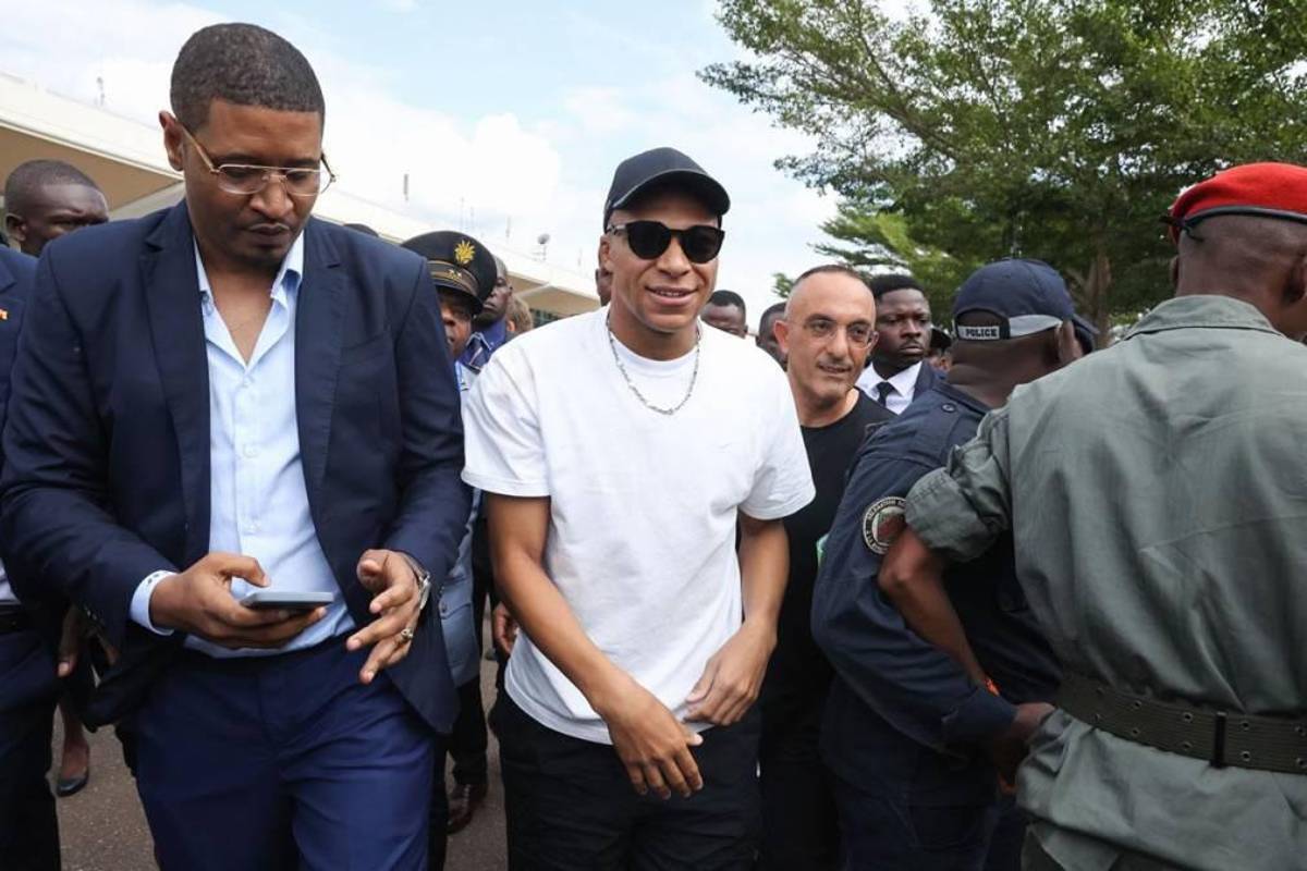 La respuesta de Mbappé sobre su futuro desde Camerún; causó locura en su primera vez que visitó la tierra de su padre
