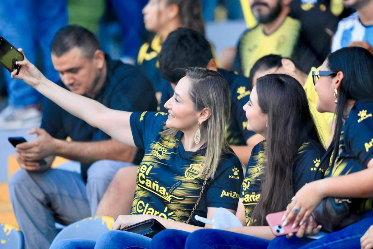 ¿Quién es la hermosa paramédica? El descuido de una edecán y las hermosas chicas en la final entre Real España - Olimpia