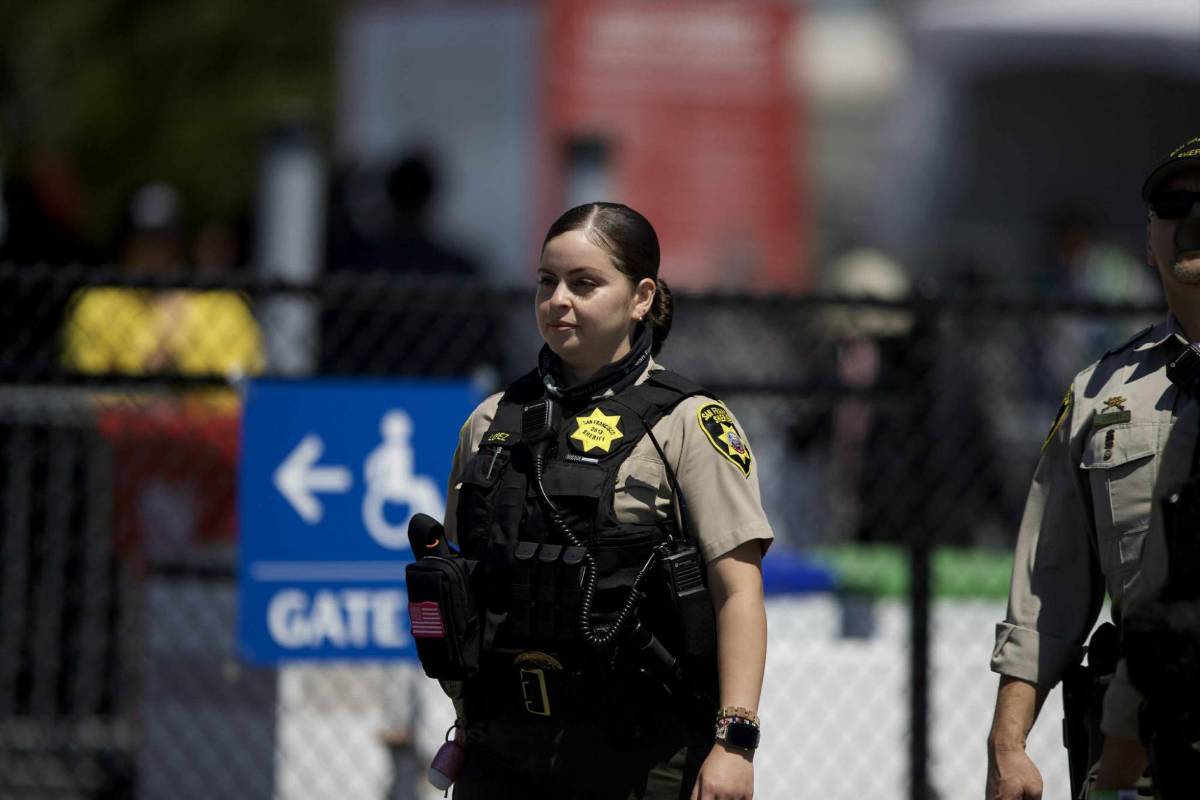 ¡Quiénes son las dos catrachas que se robaron las miradas! El Honduras vs México se engalana con hermosas aficionadas