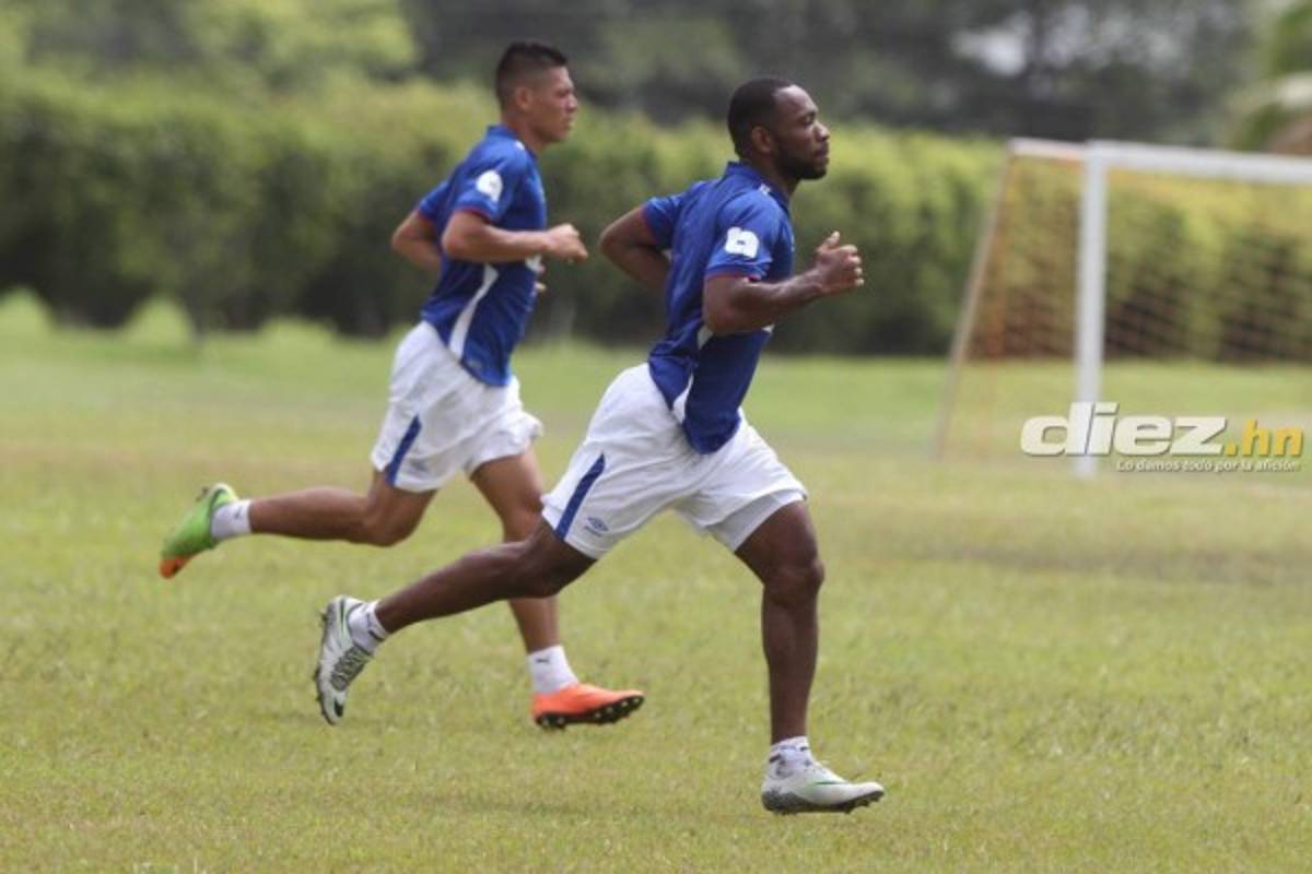 Novedades, sonrisas y mucho trabajo en el entrenamiento de Olimpia   