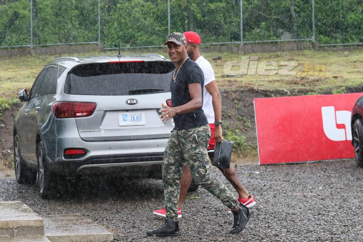 El ‘militar’ Beckeles y la gran sorpresa: así fue el regreso y el primer entrenamiento de Pedro Troglio con el Olimpia