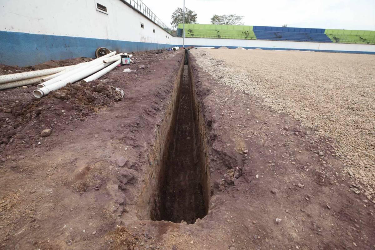 Condepor reactiva trabajos de remodelación en el Estadio Juan Ramón Brevé: ¡se viene la nueva grama híbrida!