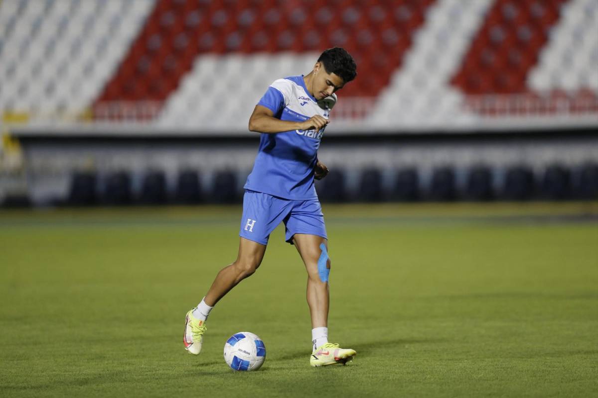 Nuevo rostro en la Selección,gesto de Palma y el pelón de Honduras, que olvida a Islas Caimán para centrarse en Antigua
