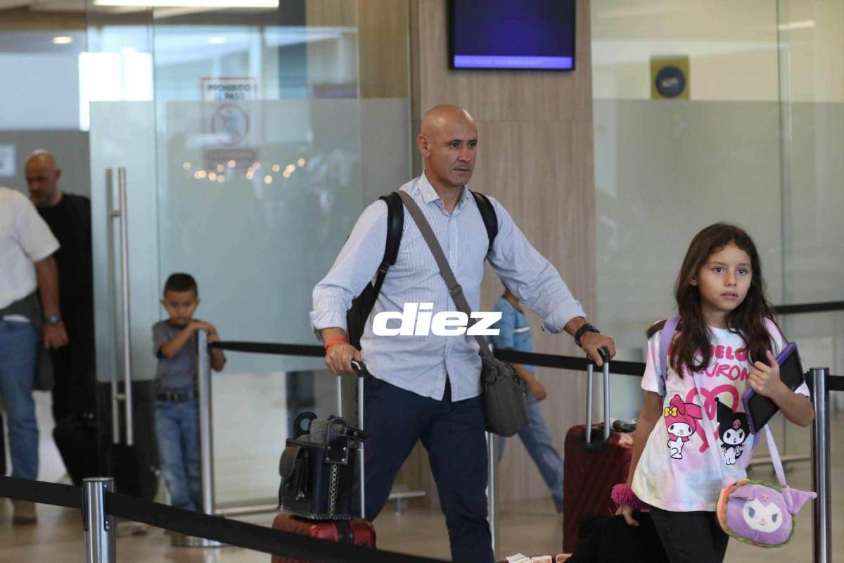 ¿Qué significa el amuleto en su mano?: así fue la llegada de Eduardo Espinel, nuevo técnico de Olimpia