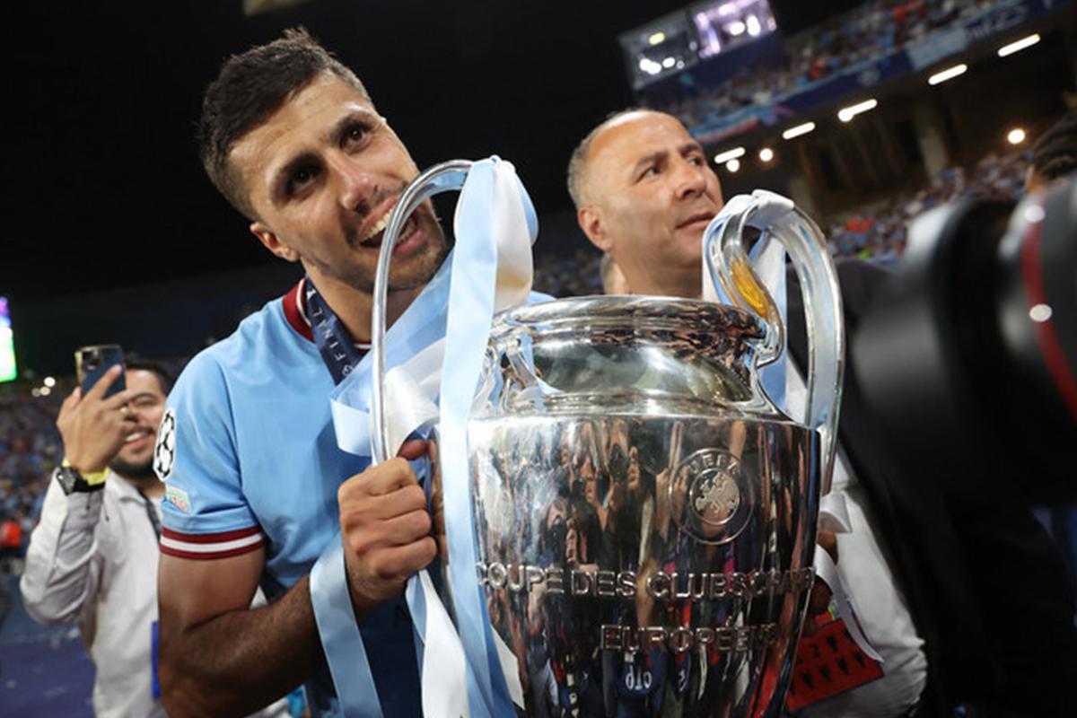 Florentino Pérez eligió el primer fichaje del Real Madrid para la próxima temporada: ¡un Balón de Oro!