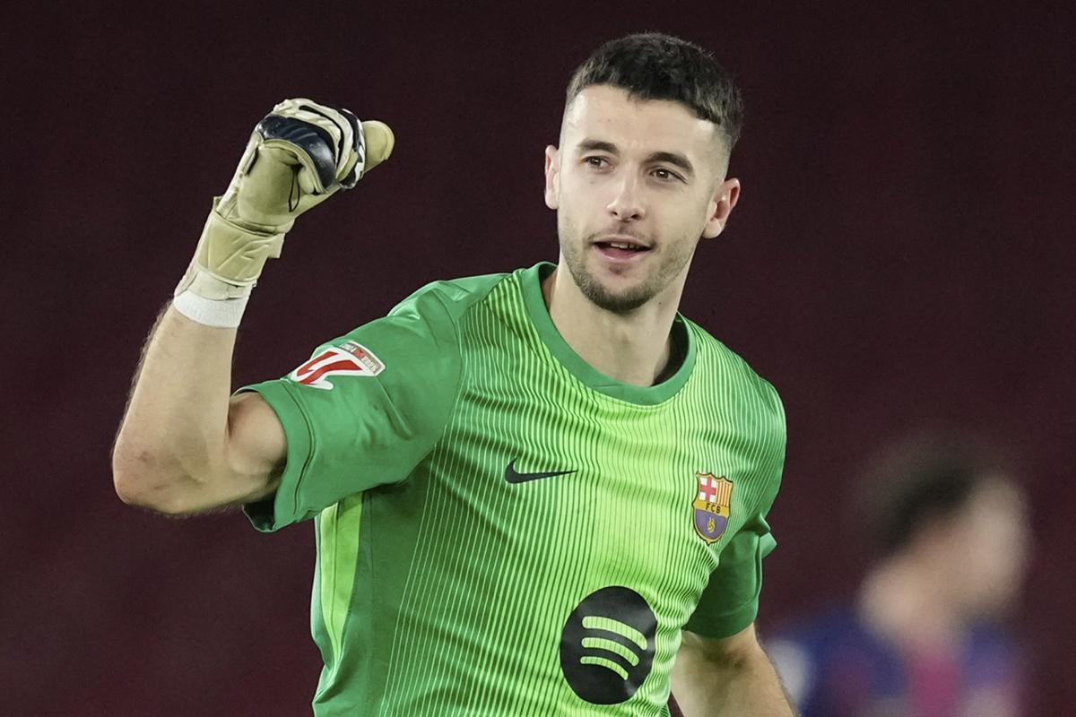 De la Fuente no tiene intenciones de hacer cambios en la portería y Joan García se quedaría sin Mundial.