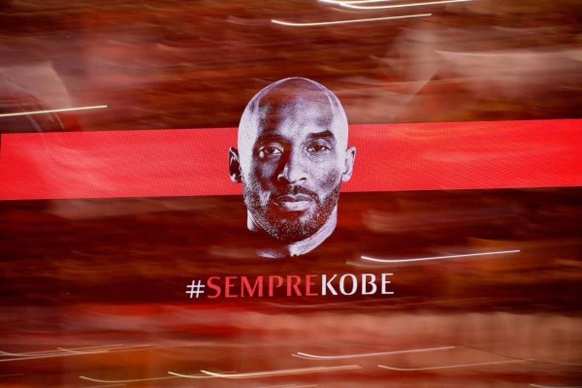 Así fue el emotivo homenaje que le hizo el AC Milan a Kobe Bryant en San Siro