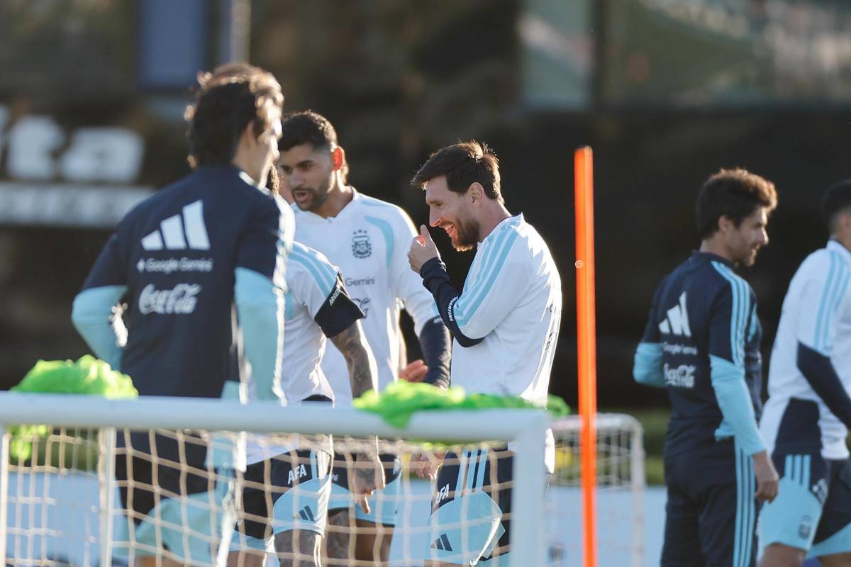 Messi entrenó por última vez con Argentina: dos invitados especiales