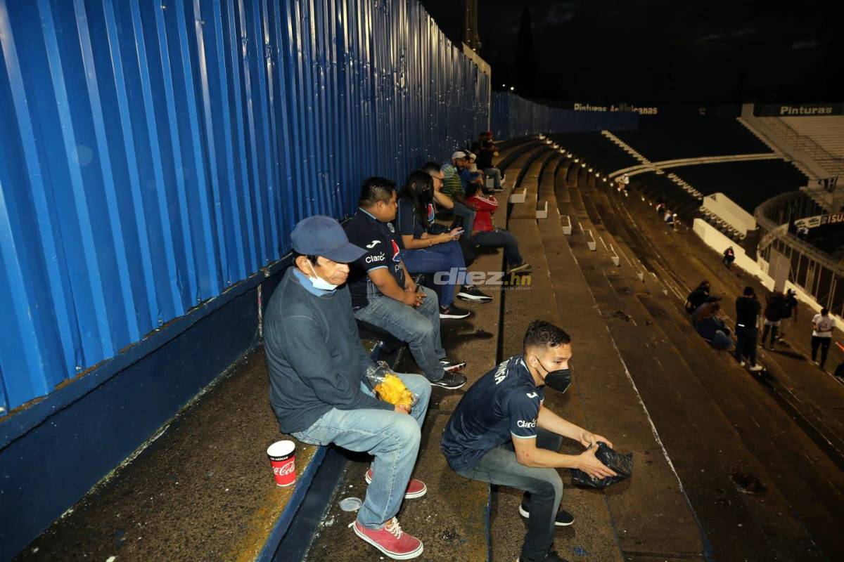 La hermosa chica que enamoró en el Nacional; la afición del Real España y el peligro del estadio capitalino