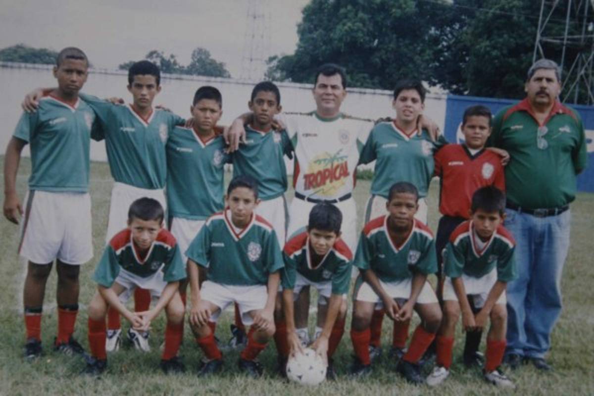 Así ha sido la evolución de 'Choco' Lozano, el nuevo jugador del Barcelona B