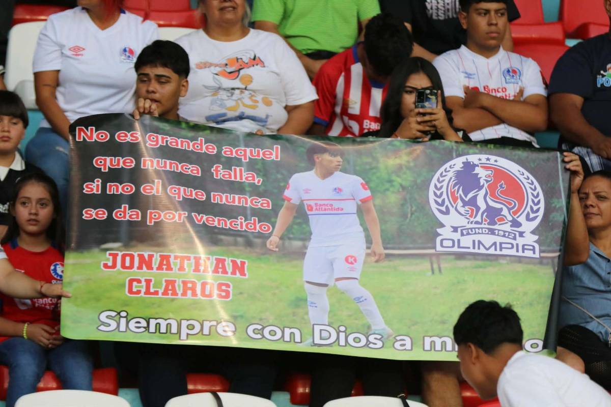 Imágenes: Olimpia celebró su título 11 en reservas y una leyenda los acompañó
