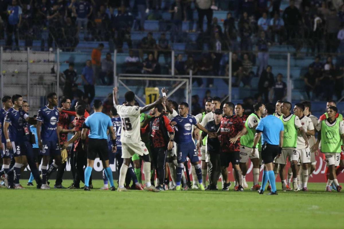 Terminó con bronca el Motagua vs Alajuelense, Serrano perdonó, celebración tica y decepción del Ciclón Azul en Copa Centroamericana 2025