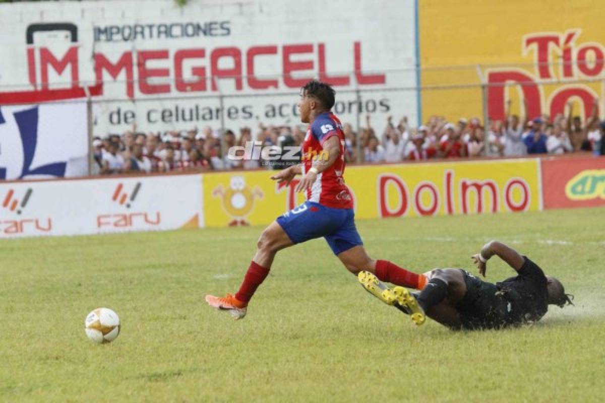 NO VISTE EN TV: El penal a Michaell Chirinos, actos protocolarios y vómito de Ferrari