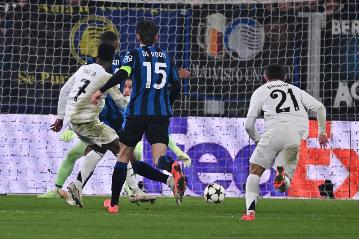 No se vio en TV: Real Madrid pierde a Mbappé, curiosa celebración de Vinicius y visita especial en Champions League