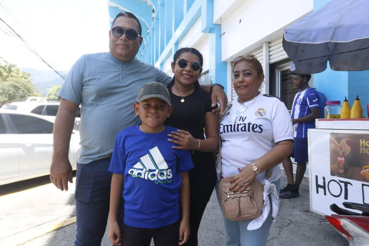 Honduras vs El Salvador: Elsa Oseguera ya llegó a poner orden, La More con seguridad privada y el ambiente afuera del Morazán