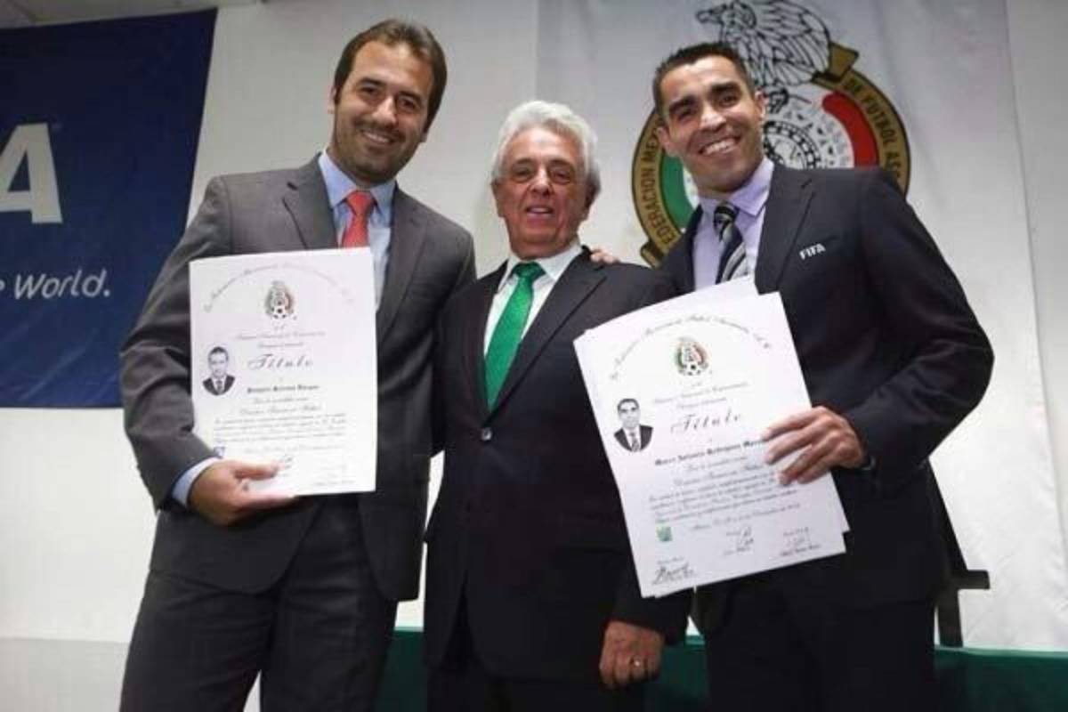 El árbitro 'Chiqui Marco' Rodríguez se graduó de entrenador