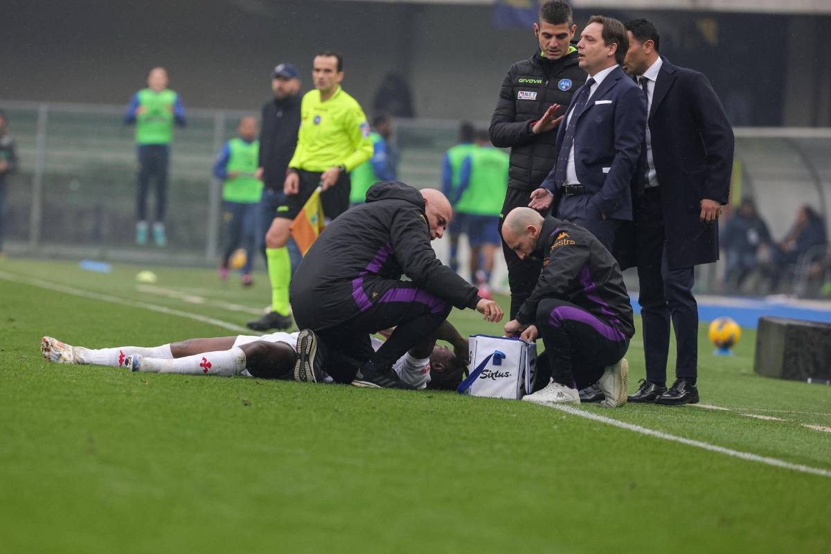 Moise Kean se desploma en partido de la Serie A y es evacuado a un hospital; el comunicado de la Fiorentina