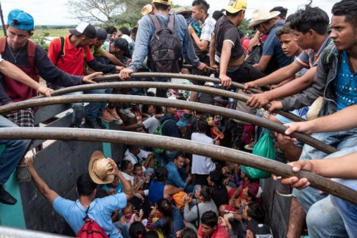 El bonito gesto de gobernante mexicano con migrantes hondureños