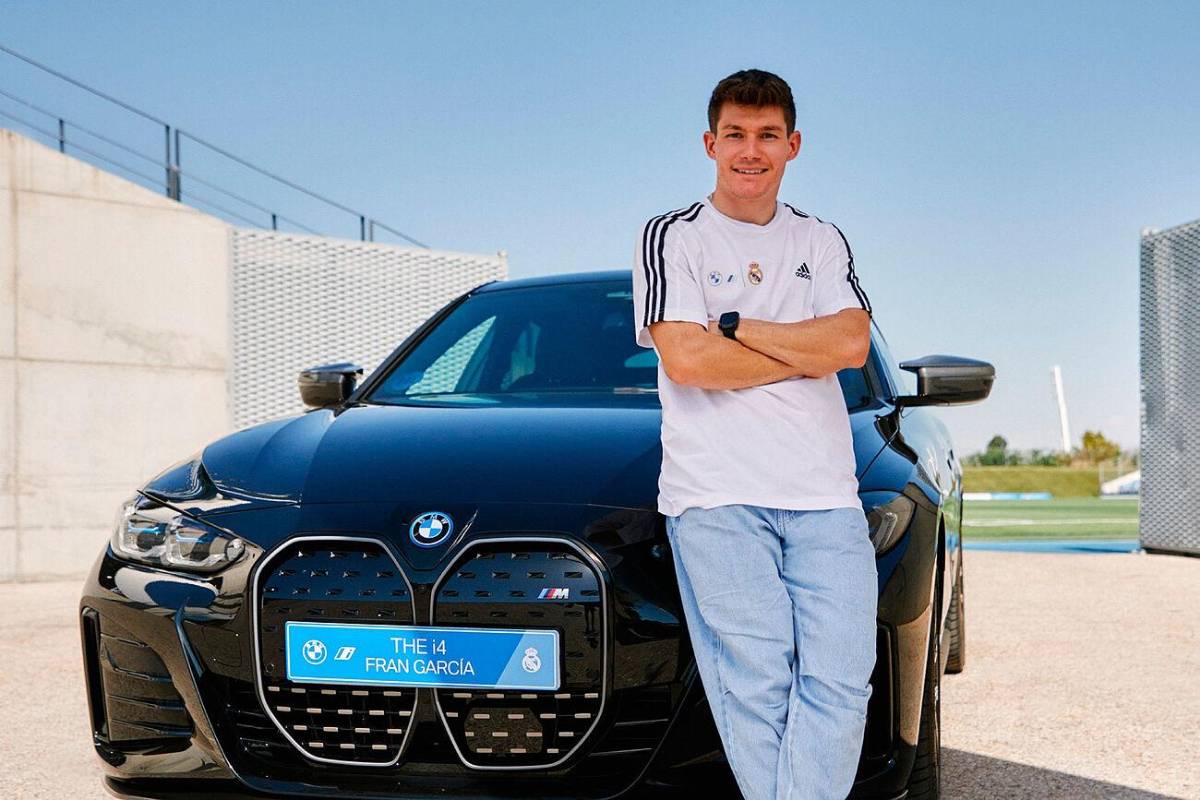 Bellingham eligió el auto más caro: Así son los BMW que escogieron los jugadores del Real Madrid