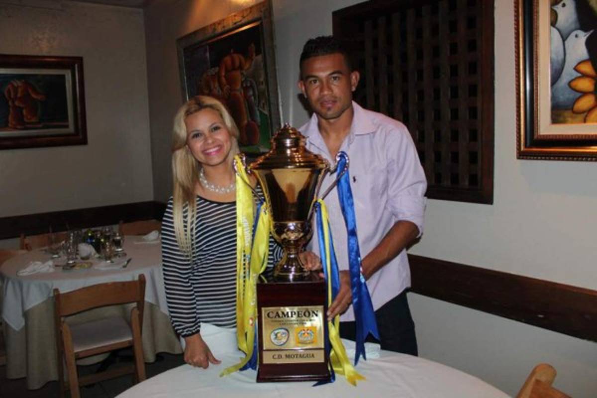 Las bellas esposas y novias de los seleccionados de Honduras