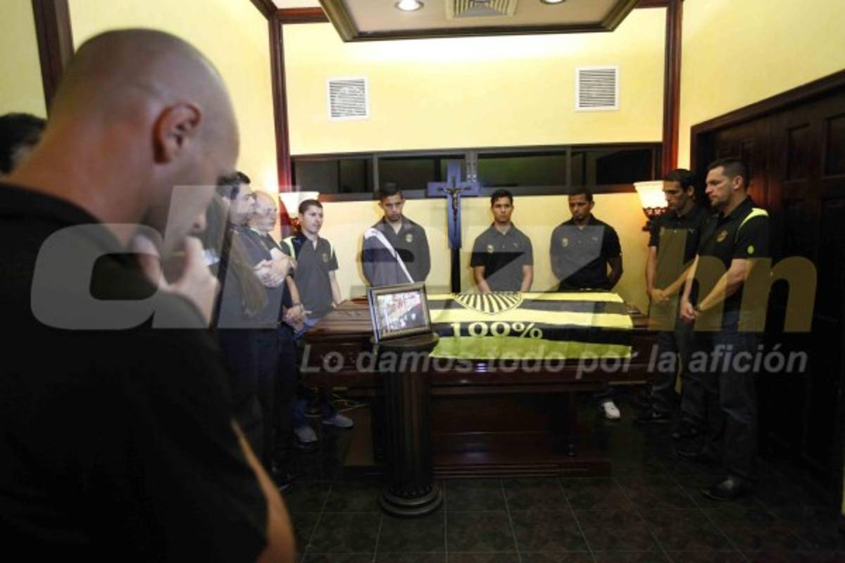 Así es el velatorio de Mario Verdial en San Pedro Sula