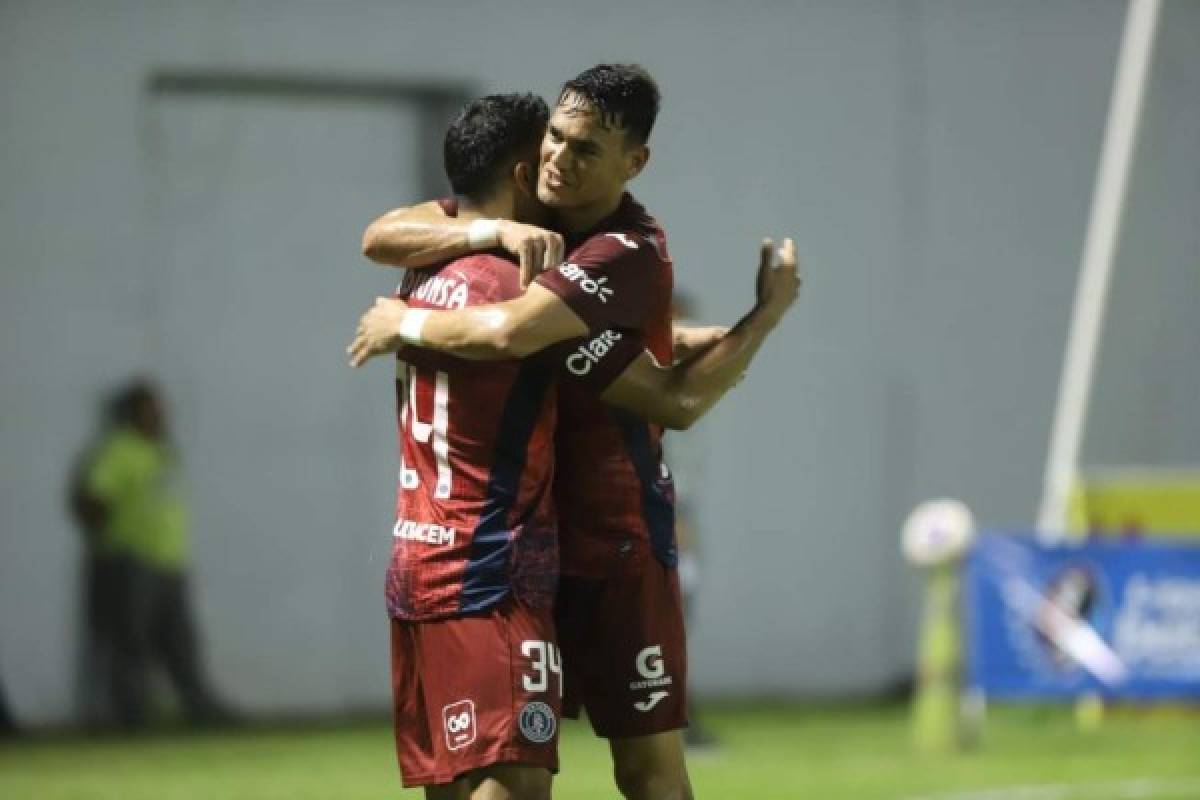 ¿Soldado caído en el Yankel? Las bellezas en los estadios, la novia de Denovan y lo mejor de la jornada 7