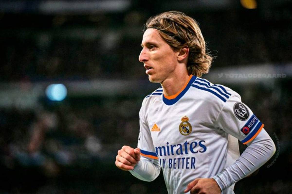 Ya la venden en Australia: Así es la nueva camisa del Real Madrid para la próxima temporada