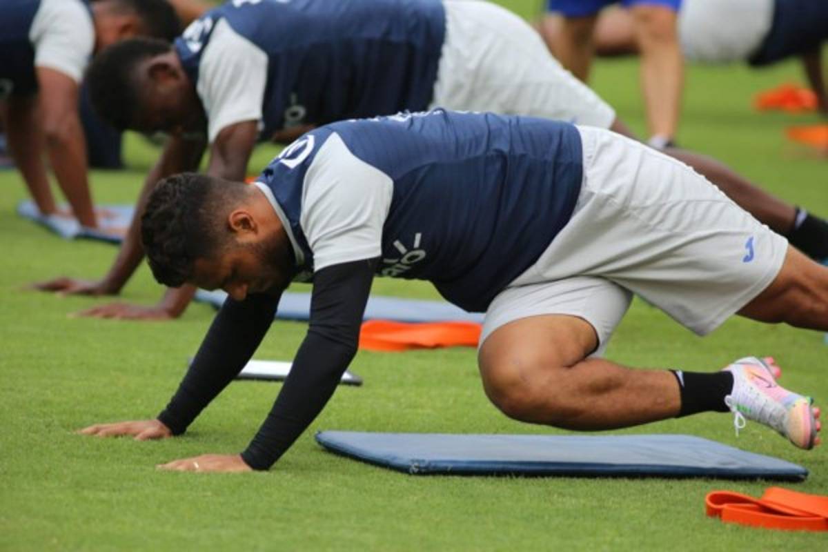 Así fue el tercer día de entreno de la 'H': la 'mesa de billar' que le cautiva a Coito y los que faltan en integrarse