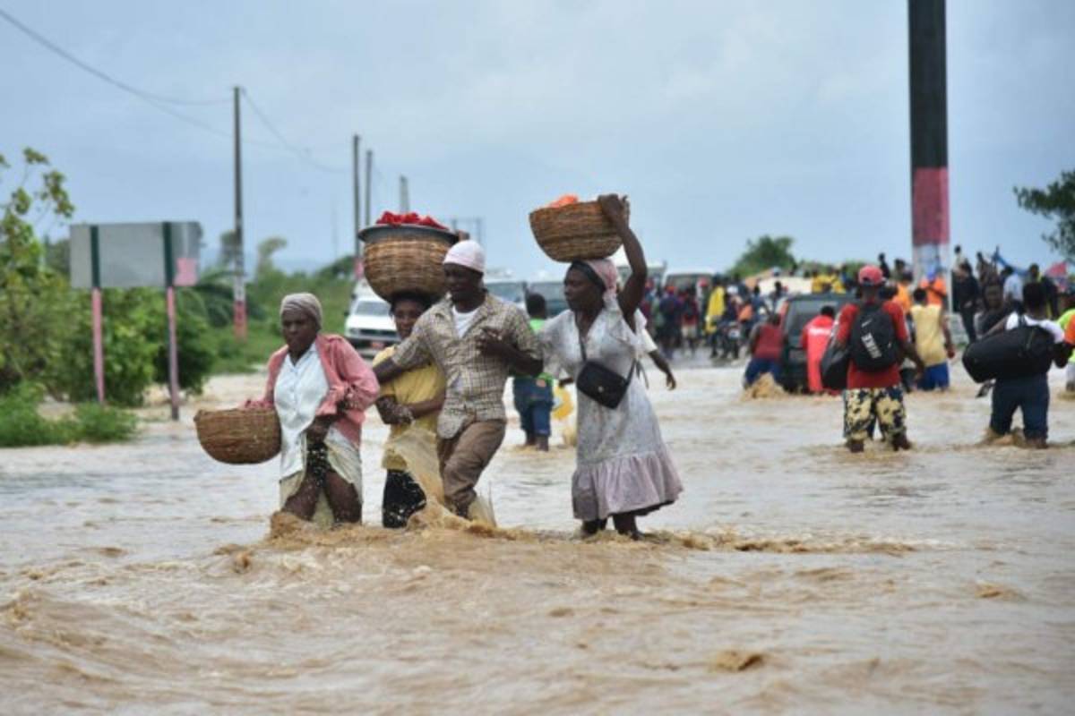 Las imágenes más impactantes del paso del Huracán Matthew por el Caribe