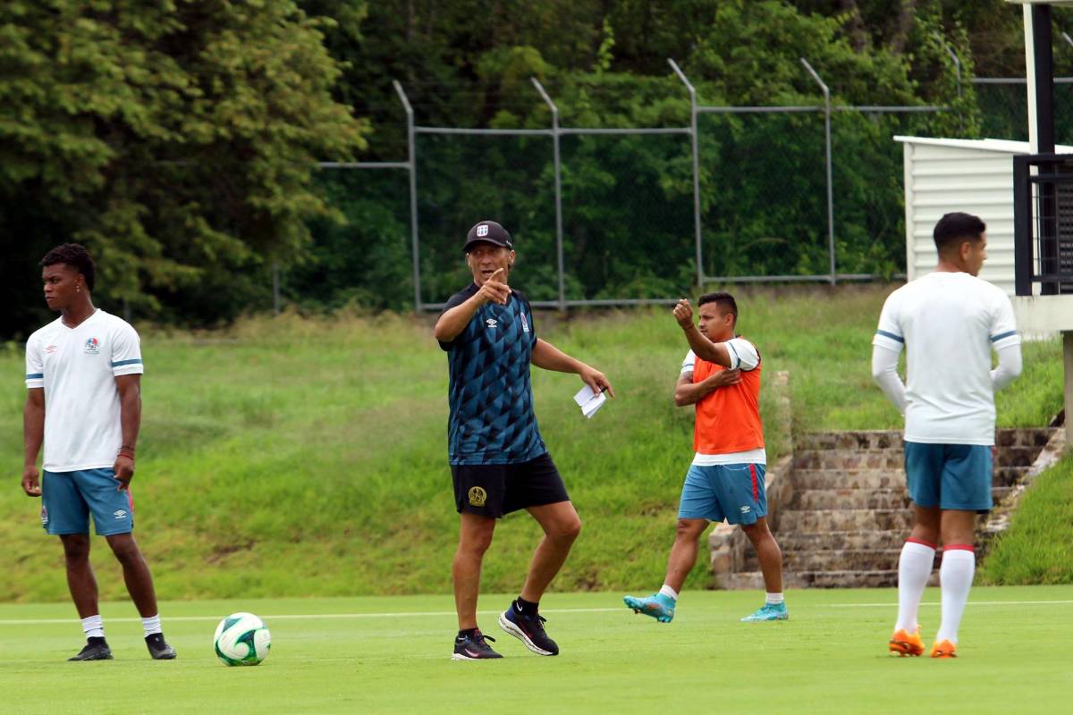 Fichajes: El jugador que pidió Troglio en Olimpia y más bajas en Motagua; Real Sociedad y UPNFM con nuevos jugadores