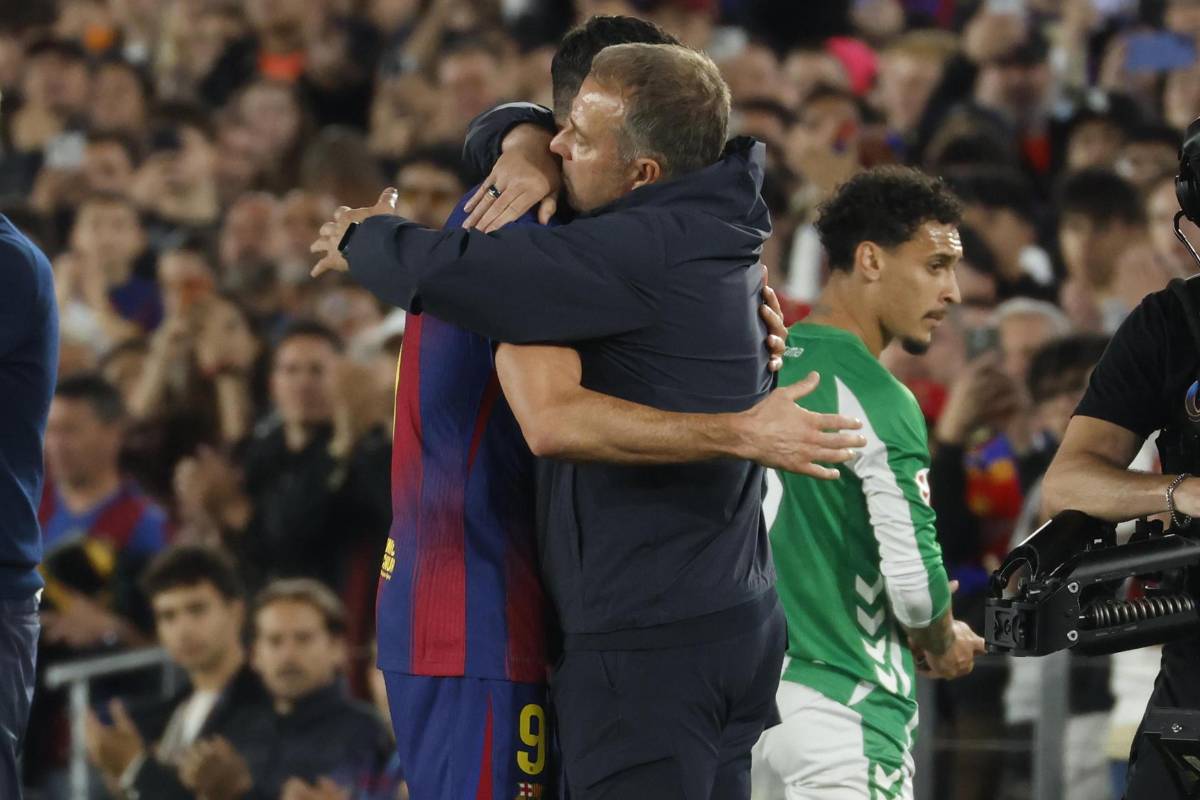Sorpresiva decisión: Barcelona avanzó para ficharlo, pero Flick frena su llegada
